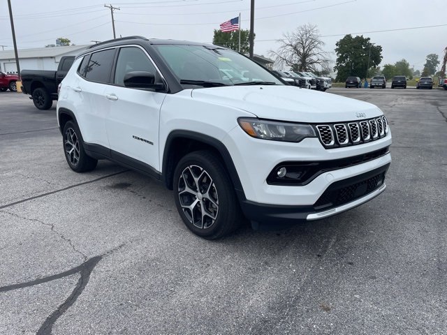 Used 2024 Jeep Compass Limited image 4