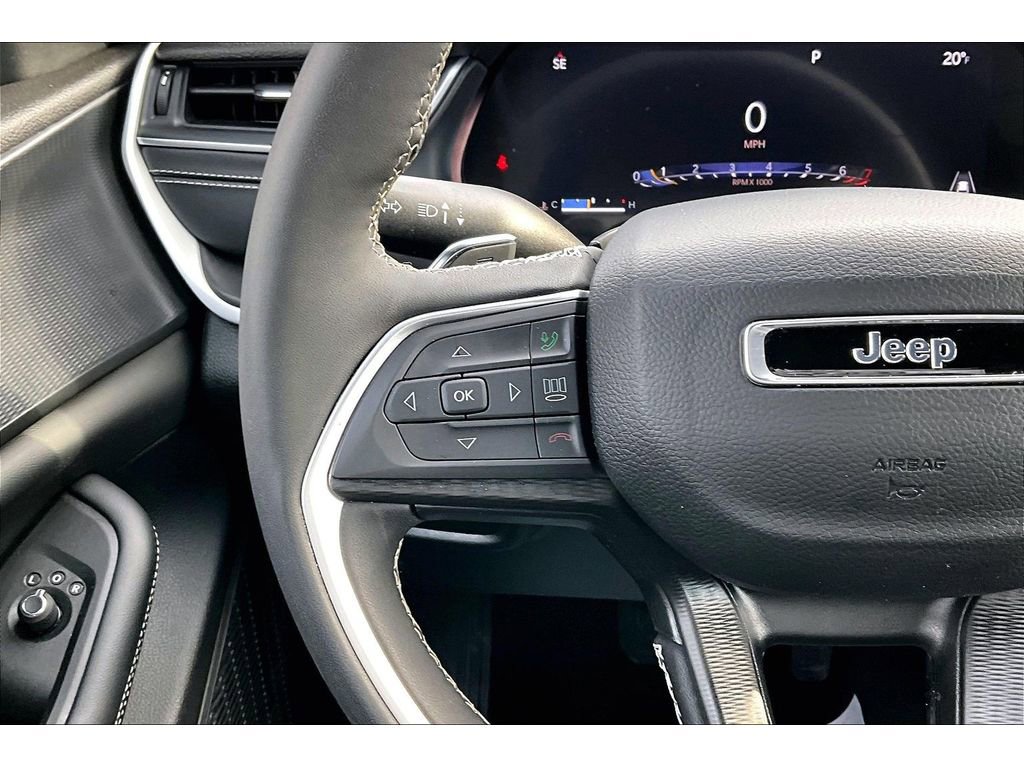 Certified 2024 Jeep Grand Cherokee L Laredo image 25