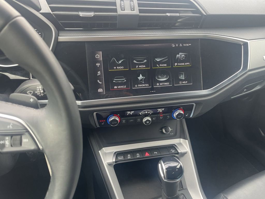 Used 2025 Audi Q3 2.0T Premium image 26
