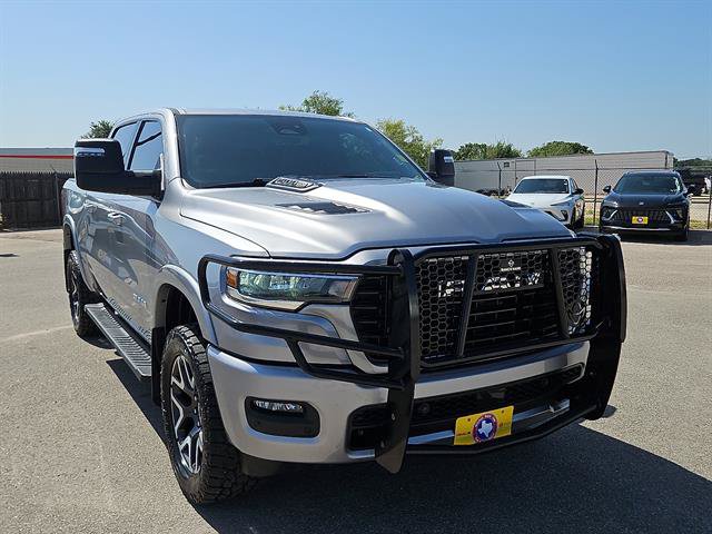 Used 2025 RAM 1500 Laramie w/ Sport Appearance Package AWD/4WD image 7