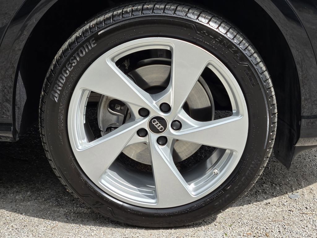 Certified 2025 Audi Q5 Premium w/ Premium Plus AWD/4WD image 16