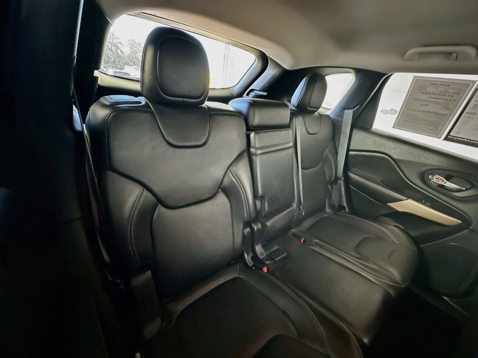 Used 2018 Jeep Cherokee Limited AWD/4WD image 26
