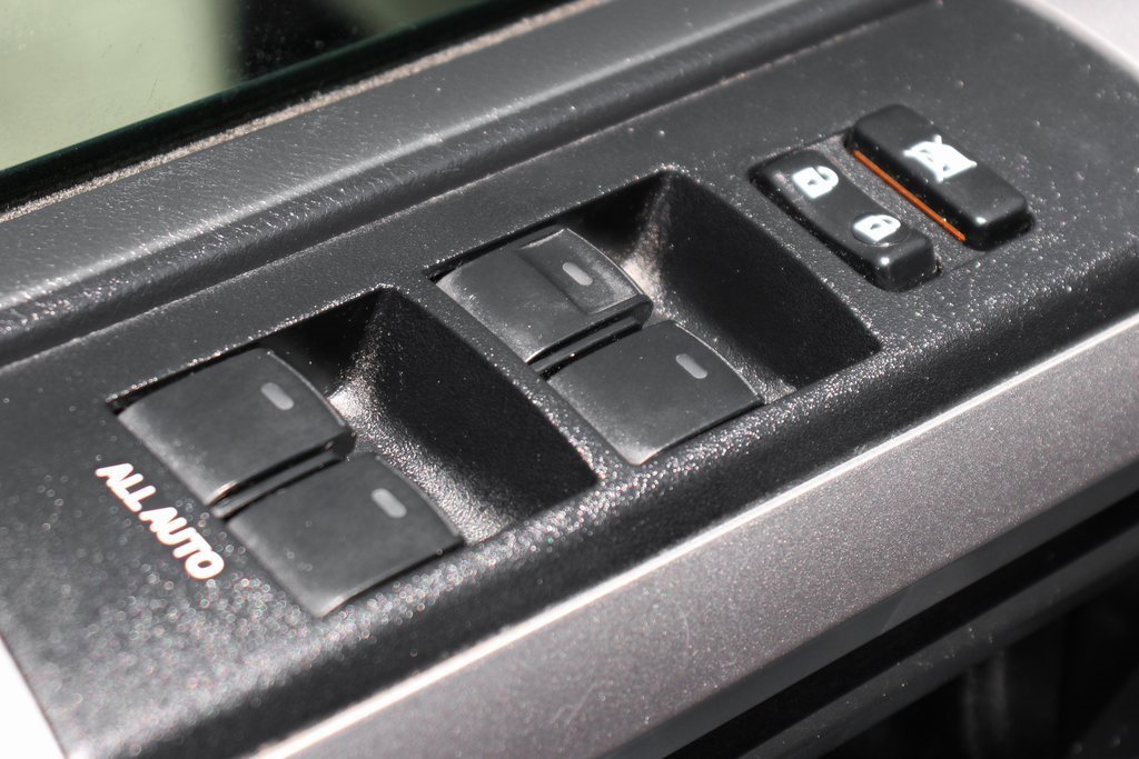 Used 2018 Toyota 4Runner SR5 Premium image 16