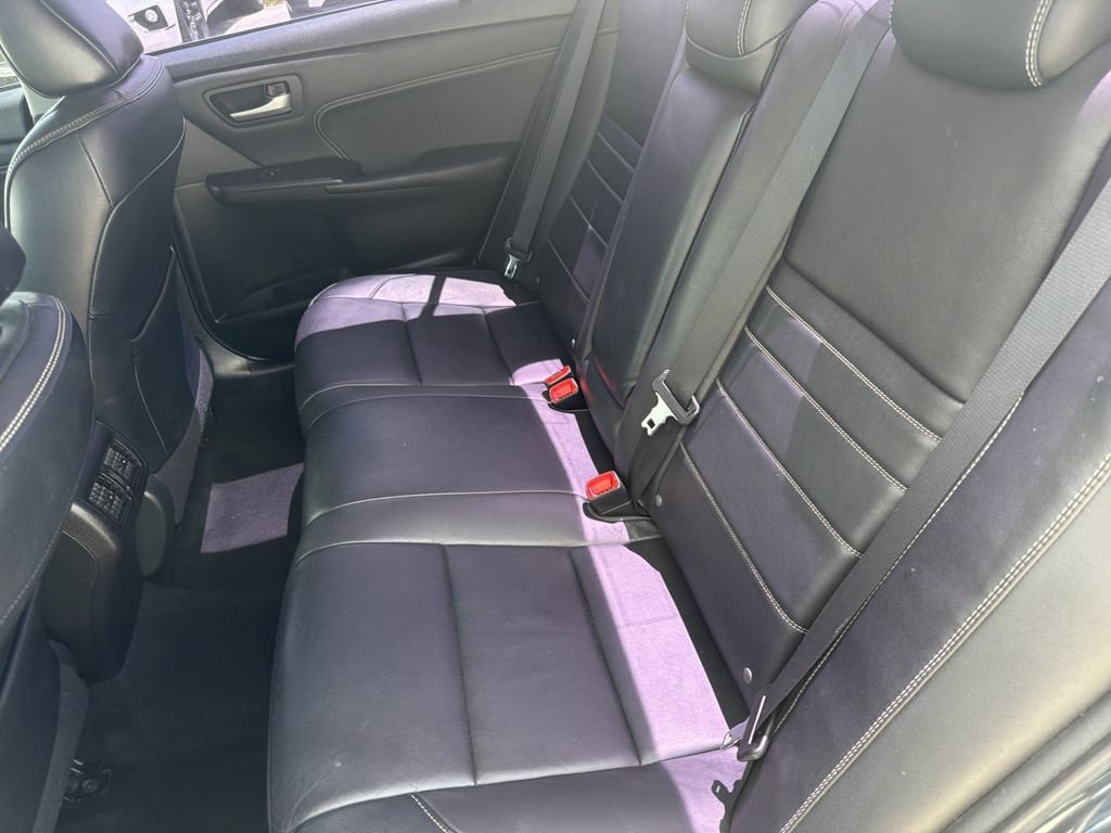 Used 2017 Toyota Camry XLE w/ Moonroof Package FWD image 12