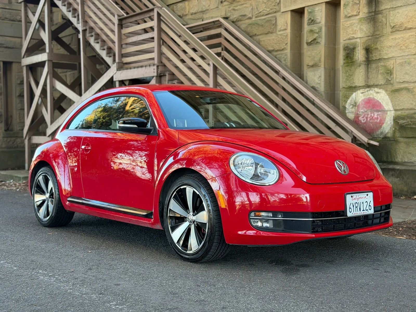 Used 2012 Volkswagen Beetle 2.0T image 2