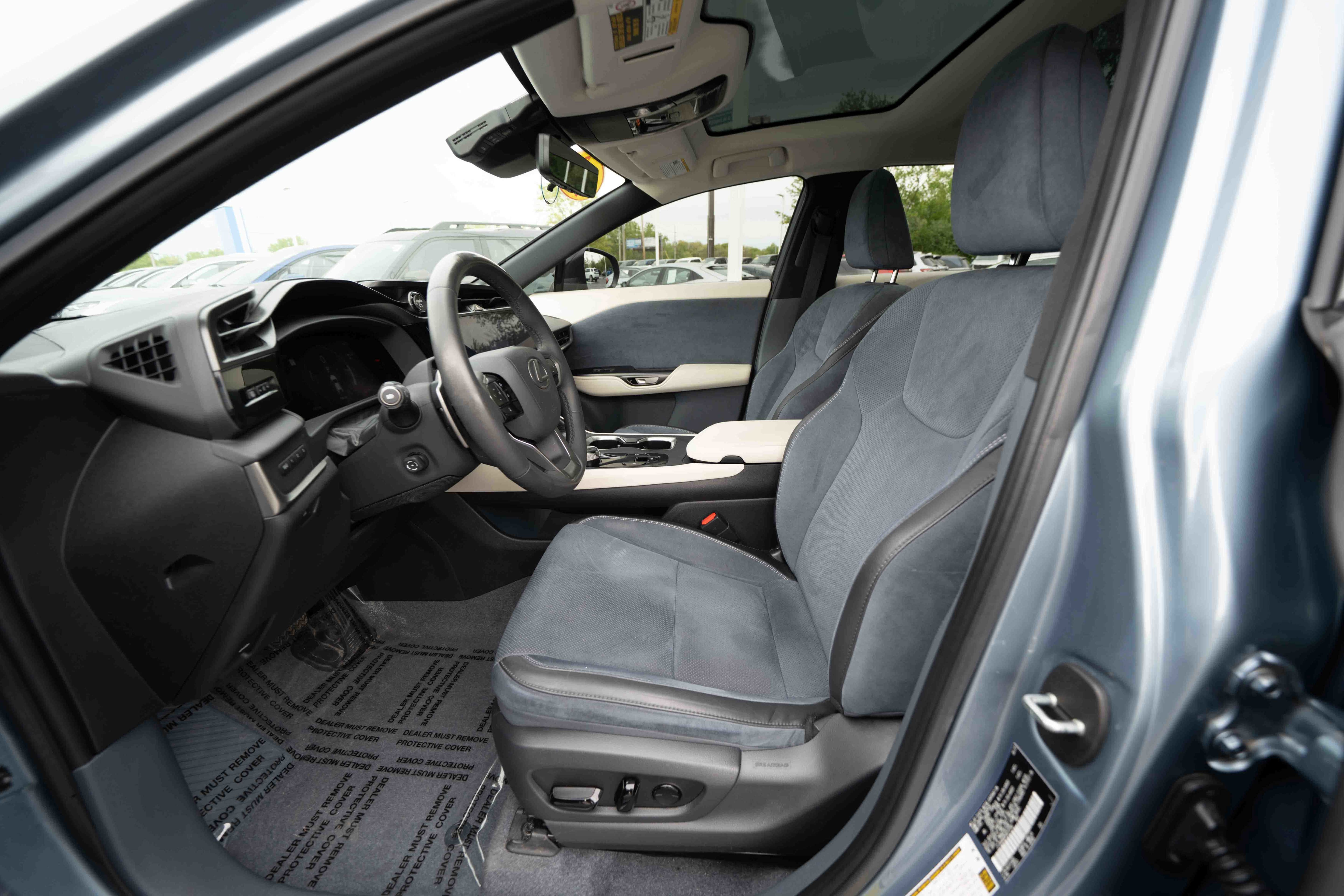Used 2023 Lexus RZ 450e Premium w/ Accessory Package (A2) AWD/4WD image 8