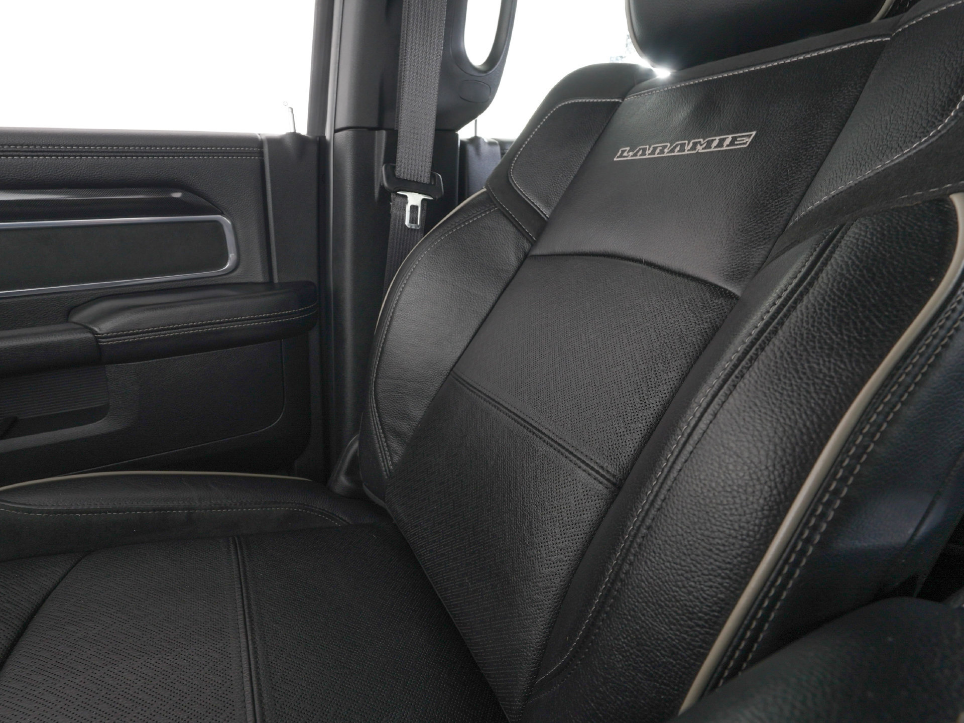 Used 2022 RAM 2500 Laramie AWD/4WD image 27