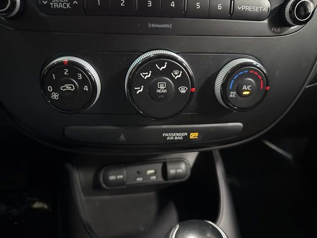 Used 2017 Kia Soul Base image 17