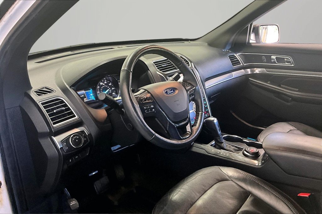 Used 2018 Ford Explorer Sport AWD/4WD image 17