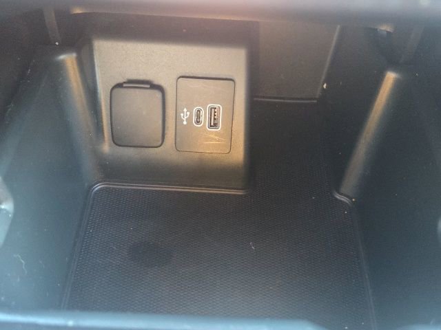 Certified 2025 Ford Explorer ST-Line image 37