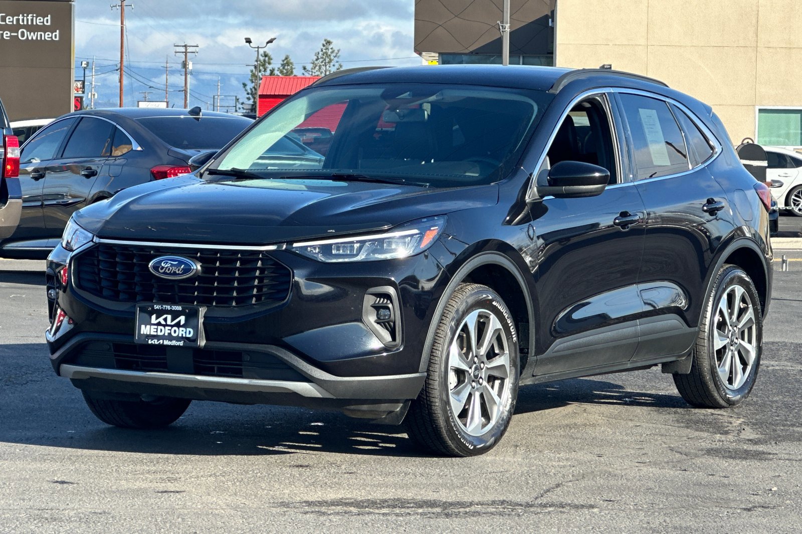 Used 2025 Ford Escape Platinum AWD/4WD image 9