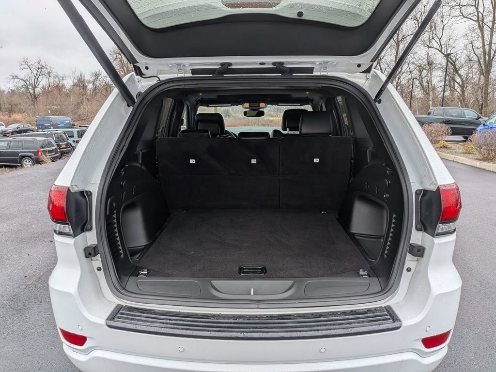 Used 2022 Jeep Grand Cherokee Laredo X image 4