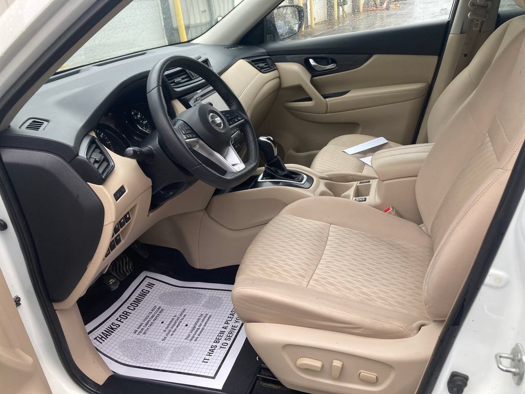 Used 2019 Nissan Rogue SV AWD/4WD image 12
