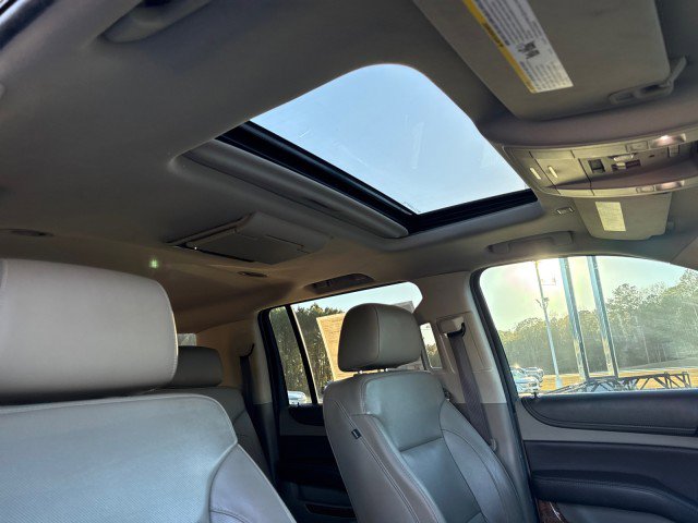 Used 2018 Chevrolet Suburban Premier image 12