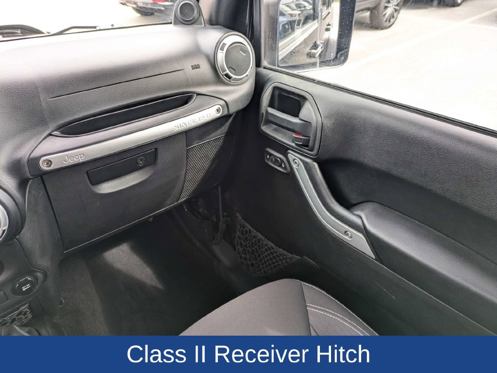 Used 2014 Jeep Wrangler Unlimited Rubicon w/ Connectivity Group AWD/4WD image 17