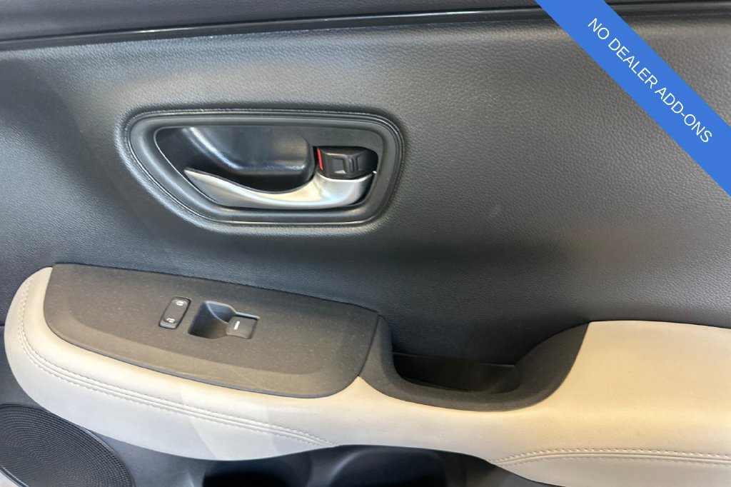 Used 2025 Honda HR-V LX image 19