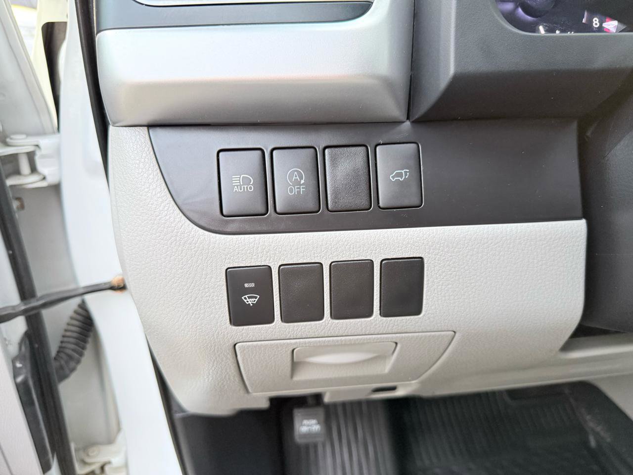 Used 2019 Toyota Highlander XLE AWD/4WD image 28