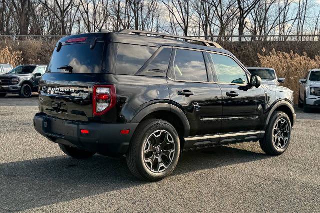 Certified 2025 Ford Bronco Sport Outer Banks w/ Outer Banks Tech Package+ AWD/4WD image 3