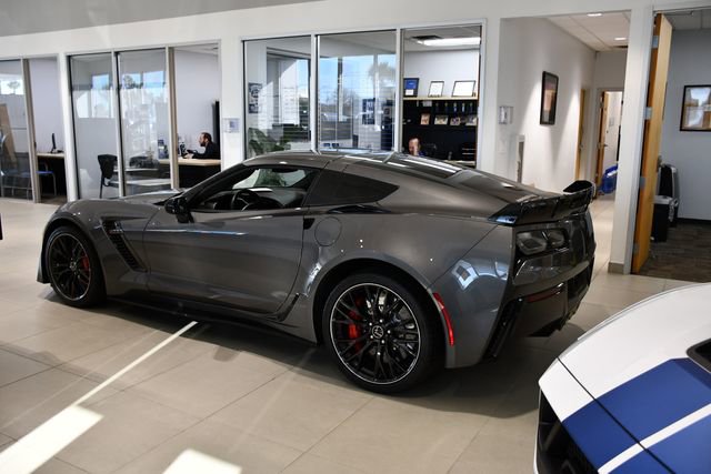 Used 2015 Chevrolet Corvette Z06 w/ Z07 Performance Package image 7
