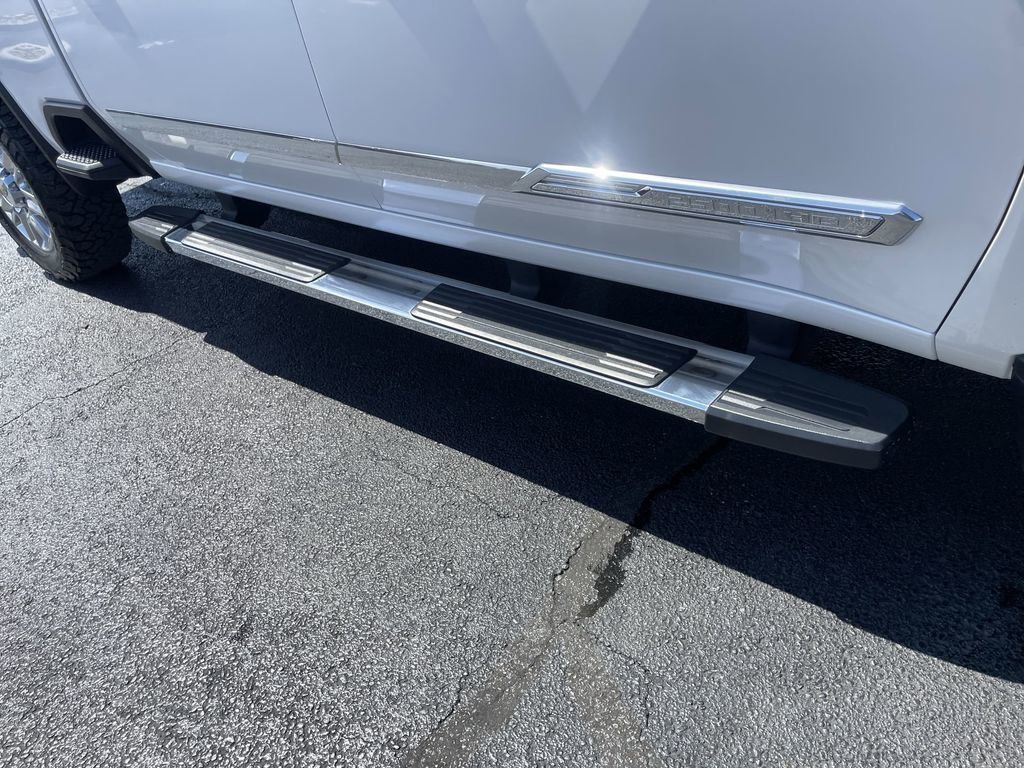 Used 2024 Chevrolet Silverado 2500 High Country w/ High Country Premium Package image 37