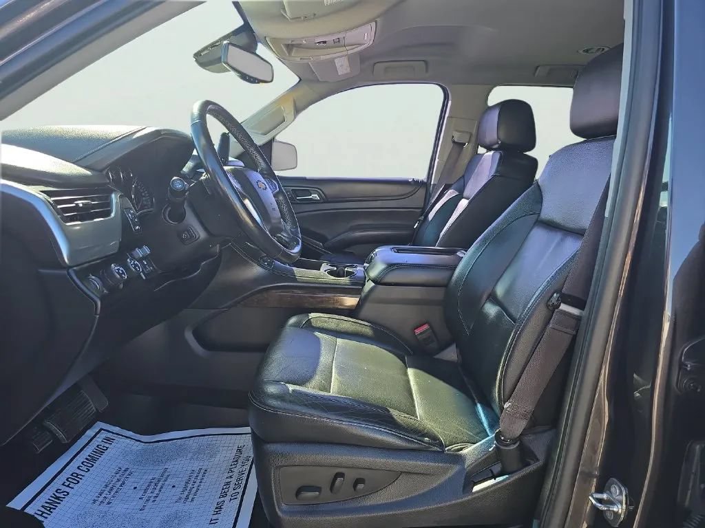 Used 2016 Chevrolet Suburban LT w/ Luxury Package AWD/4WD image 10