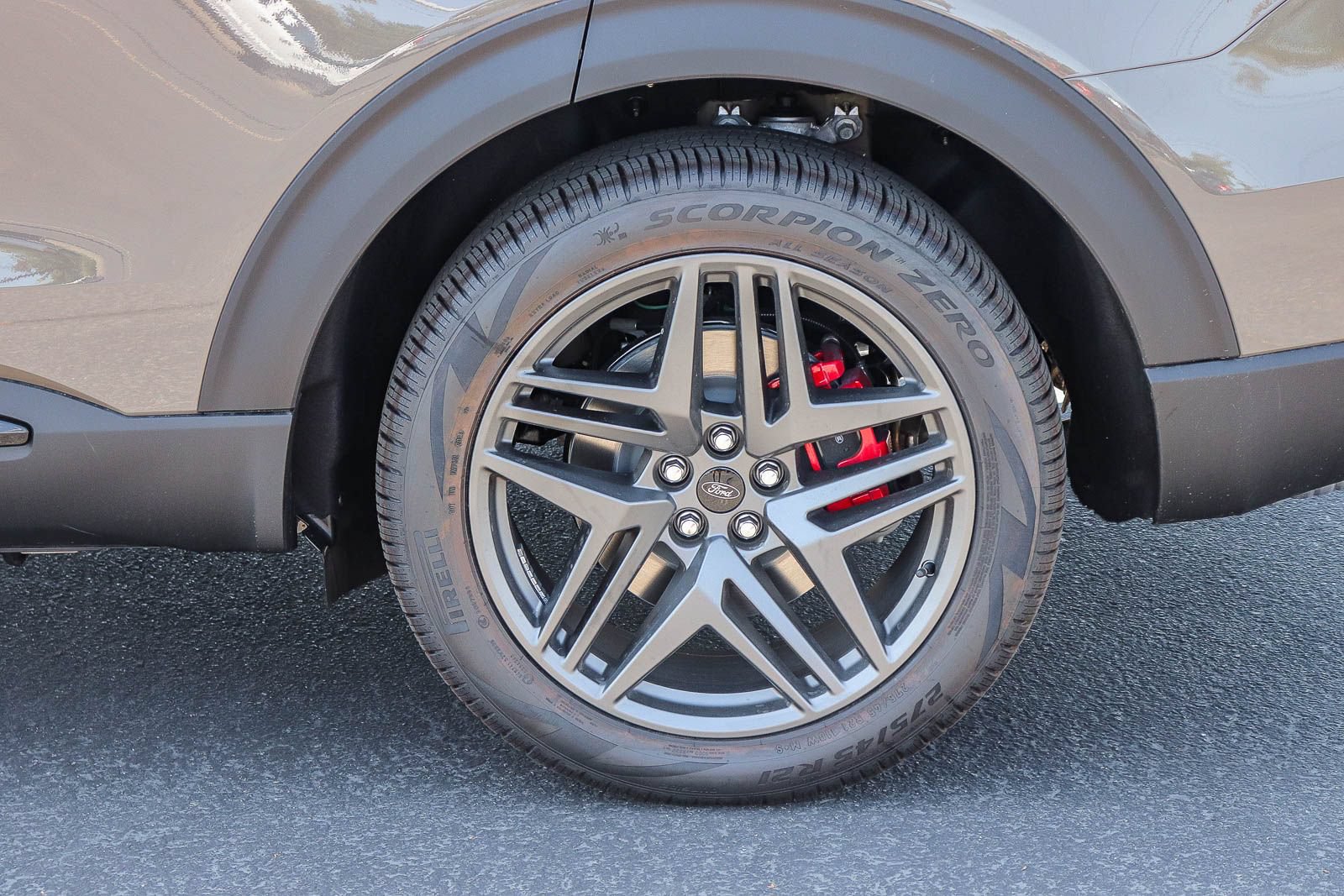 New 2026 Ford Explorer ST-Line w/ ST-Line Street Pack RWD image 8