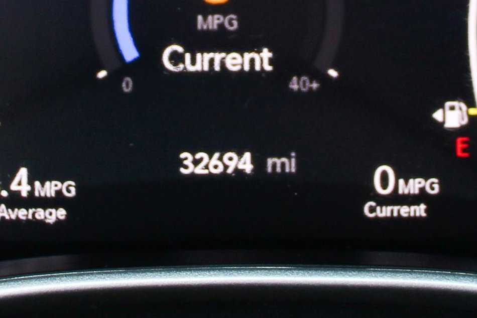 Used 2021 Chrysler Pacifica Touring w/ Uconnect Theater Family Group image 21