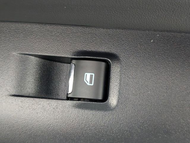 Used 2025 Ford Mustang GT Premium image 29