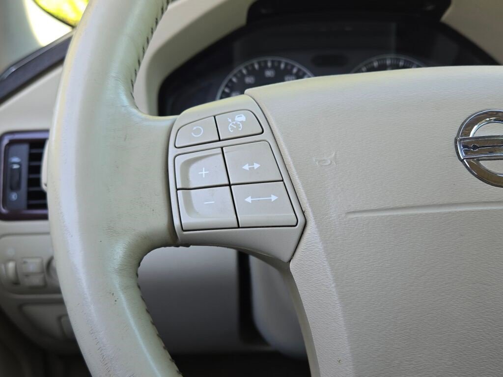 Used 2008 Volvo XC70 3.2 image 29