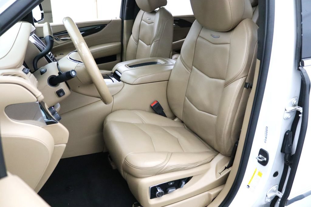 Used 2019 Cadillac Escalade ESV Platinum AWD/4WD image 15