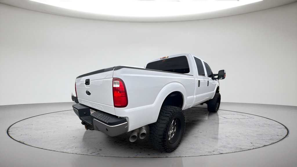 Used 2016 Ford F250 XLT w/ XLT Premium Package AWD/4WD image 3