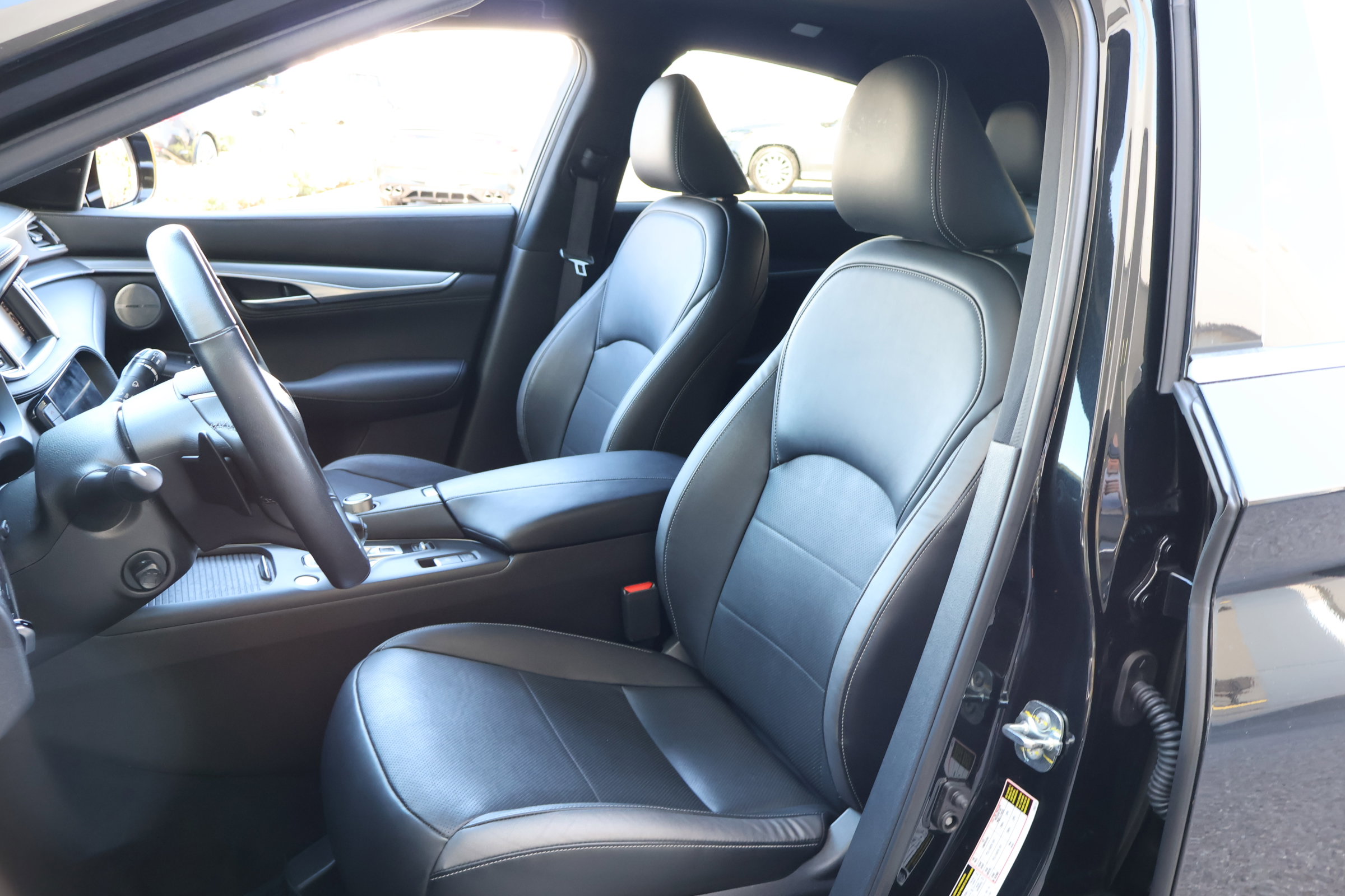 Certified 2022 INFINITI QX55 Essential w/ Proassist Package image 2