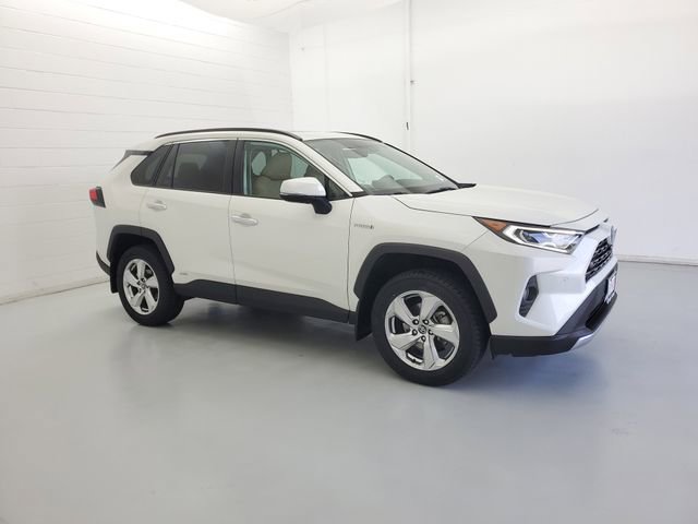Used 2020 Toyota RAV4 Limited image 4