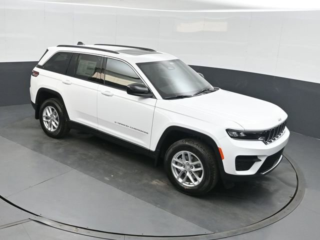 New 2025 Jeep Grand Cherokee Laredo image 28