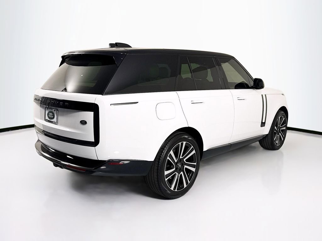 Used 2023 Land Rover Range Rover SE image 5