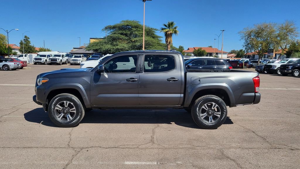Used 2017 Toyota Tacoma SR5 image 5