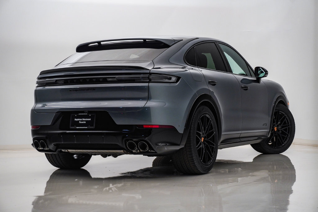 New 2026 Porsche Cayenne GTS AWD/4WD image 11