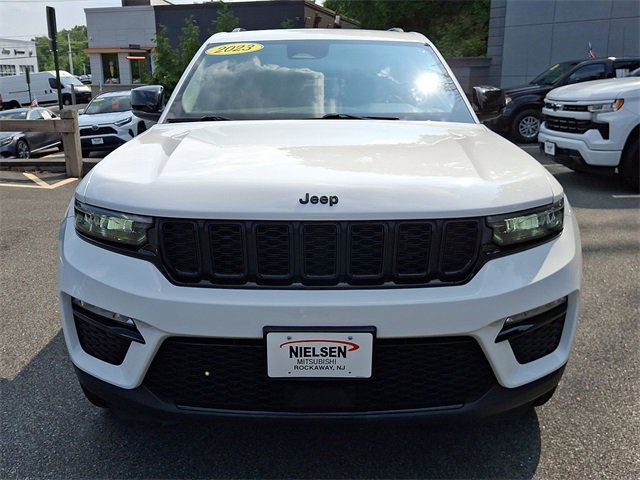 Used 2023 Jeep Grand Cherokee Limited w/ Black Appearance Package image 29