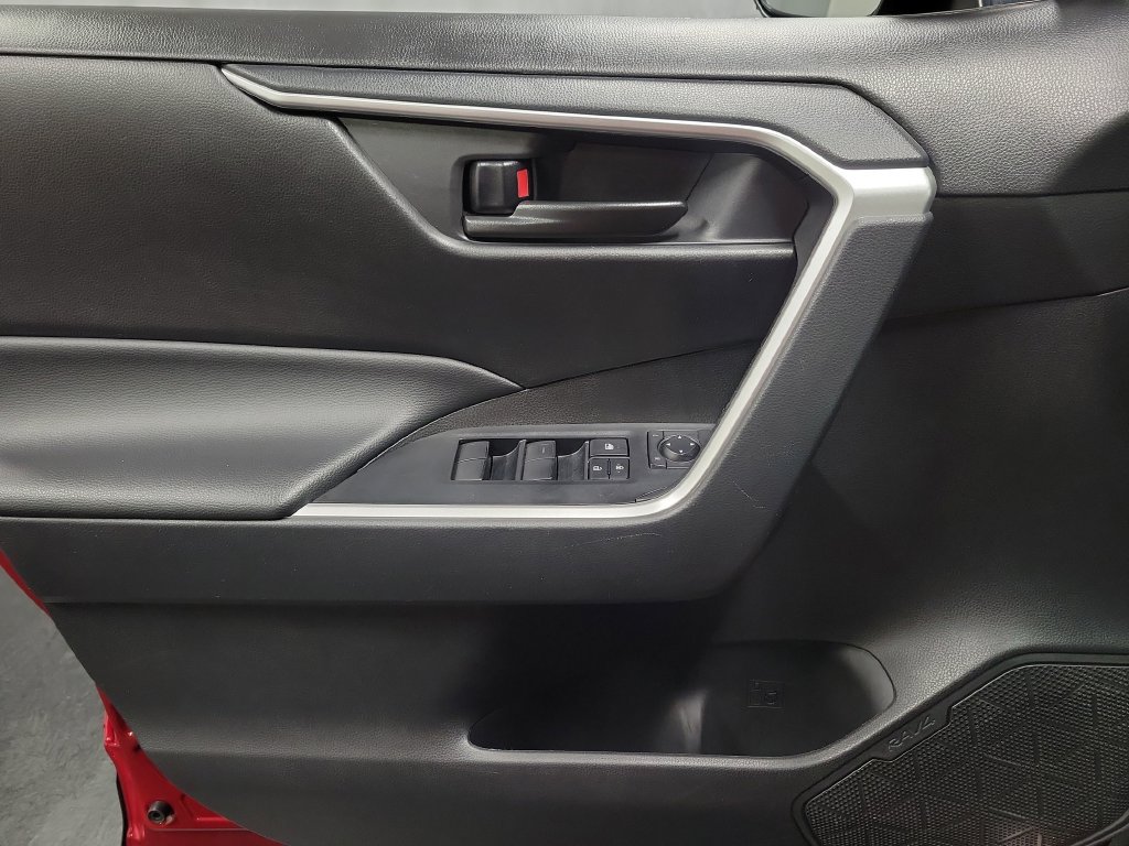 Used 2023 Toyota RAV4 LE FWD image 23