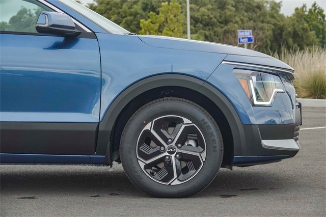 New 2025 Kia Niro EX image 18