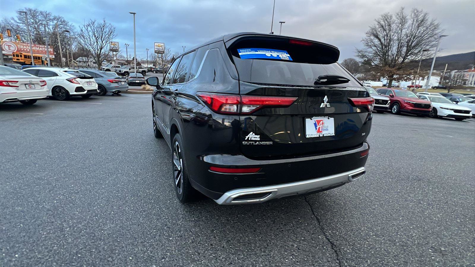 Used 2024 Mitsubishi Outlander SE image 6