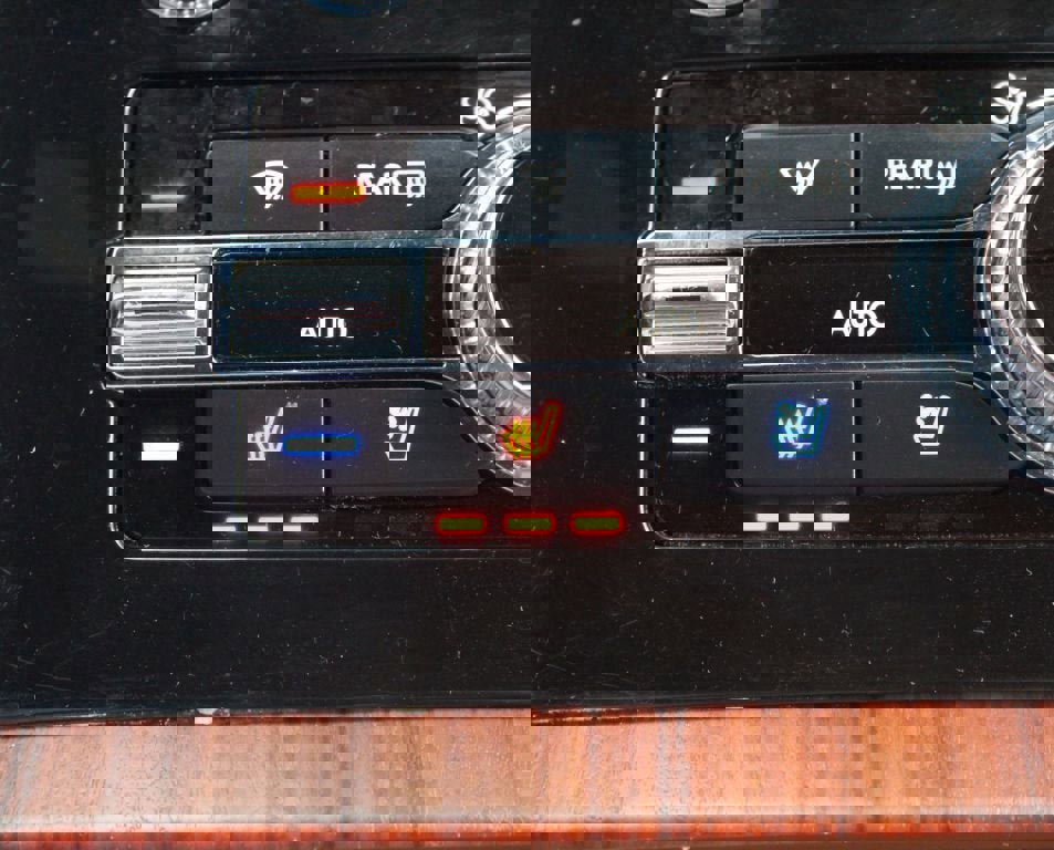 Used 2020 Lincoln Navigator Reserve w/ Equipment Group 208A Reserve image 9