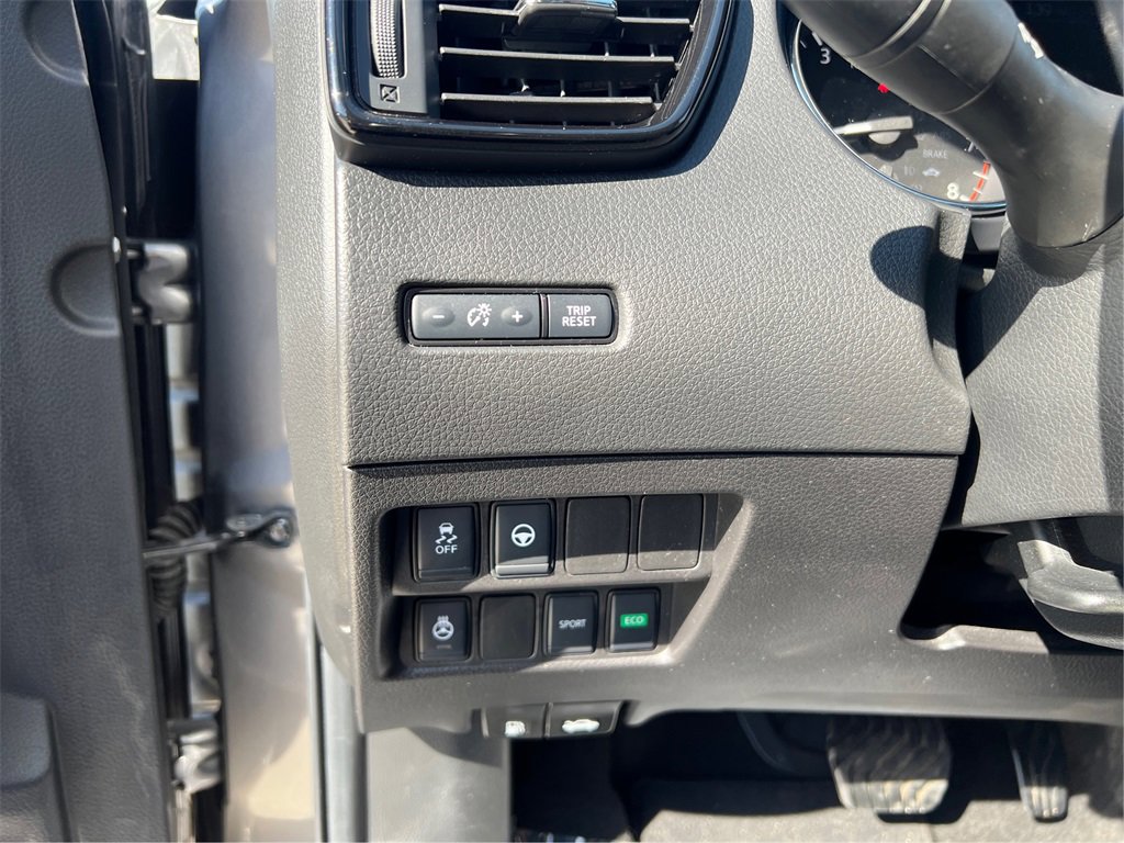 Used 2020 Nissan Rogue Sport SV w/ Technology Package image 17