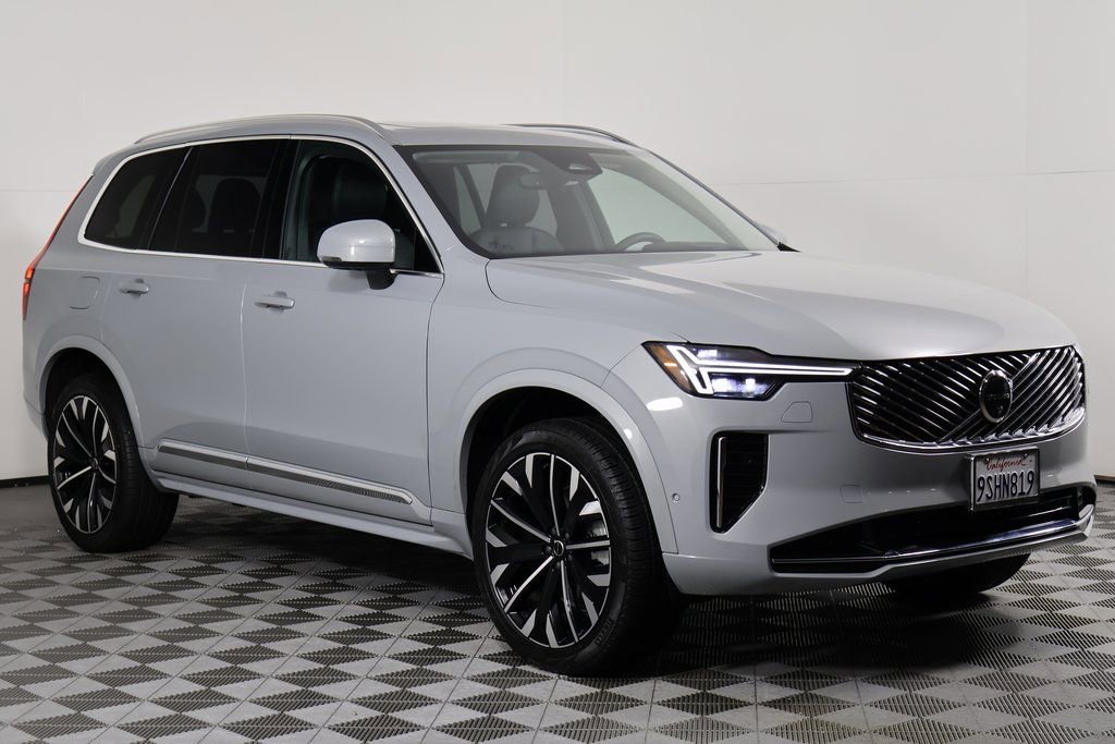 Used 2025 Volvo XC90 B6 Ultra image 3
