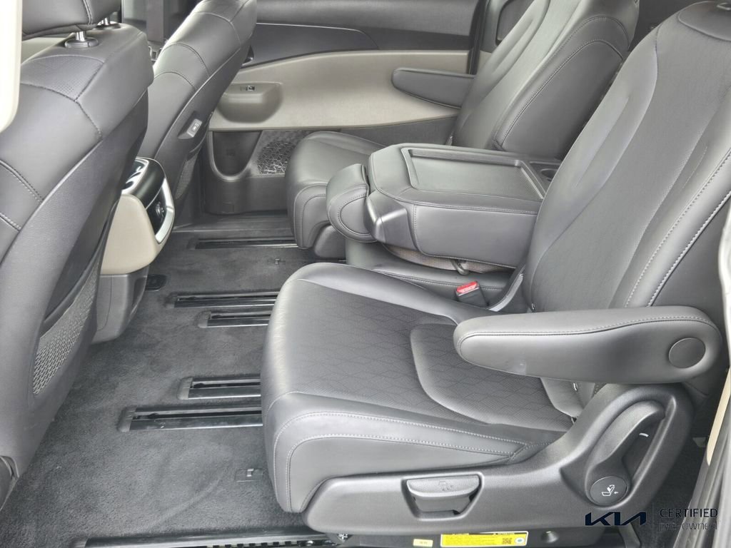 Certified 2026 Kia Carnival image 12