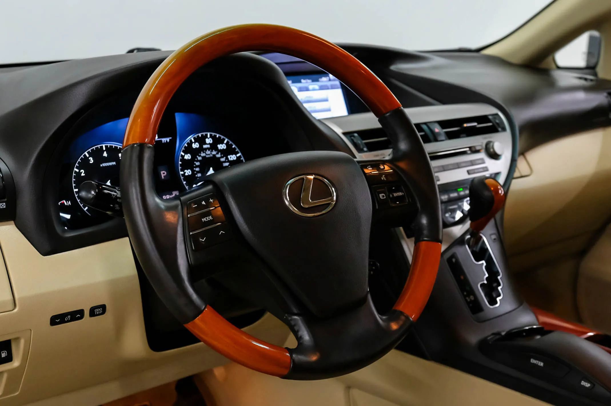Used 2012 Lexus RX 350 FWD w/ Premium Pkg image 16