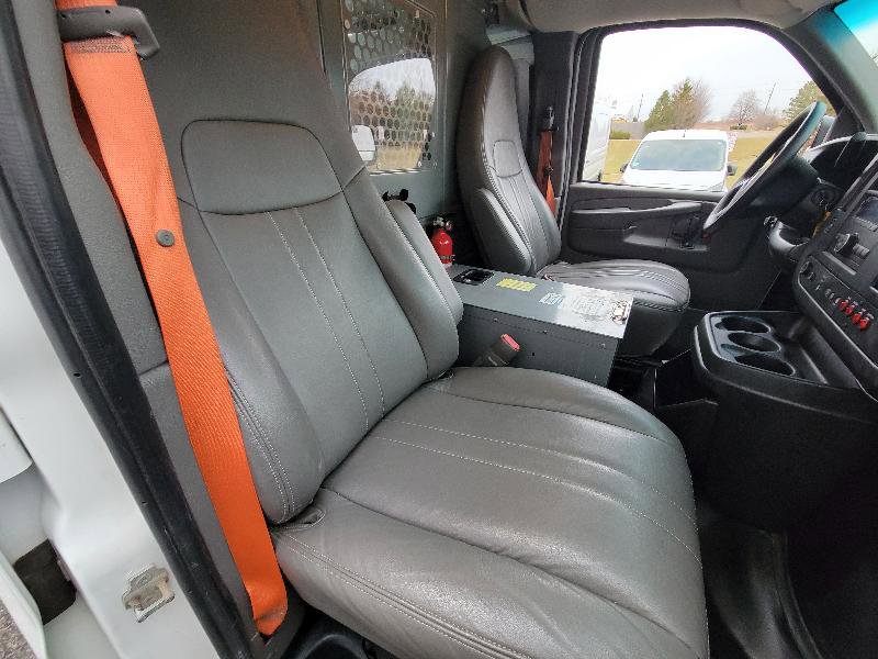 Used 2014 Chevrolet Express 2500 image 25