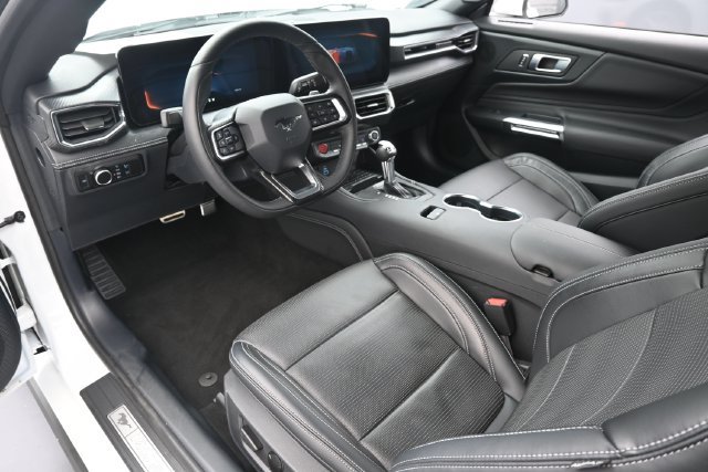Used 2024 Ford Mustang GT Premium RWD image 11