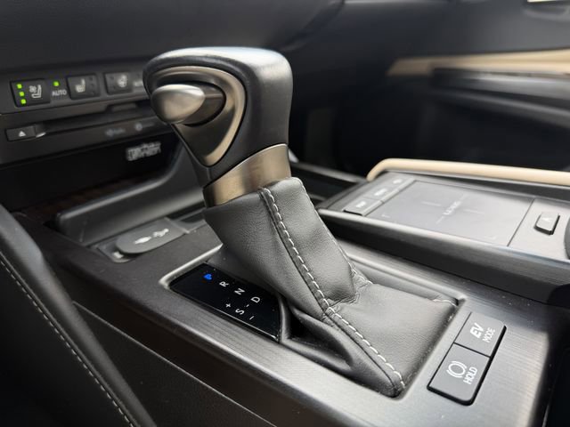 Used 2019 Lexus ES 300h w/ Accessory Package 2 FWD image 19