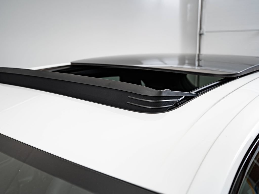 Certified 2020 Porsche Cayenne AWD/4WD image 13
